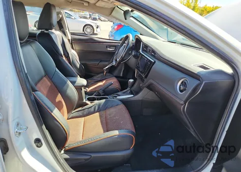 2017 Toyota Corolla L z USA, uszkodzony, nr VIN 5YFBURHE2HP595386